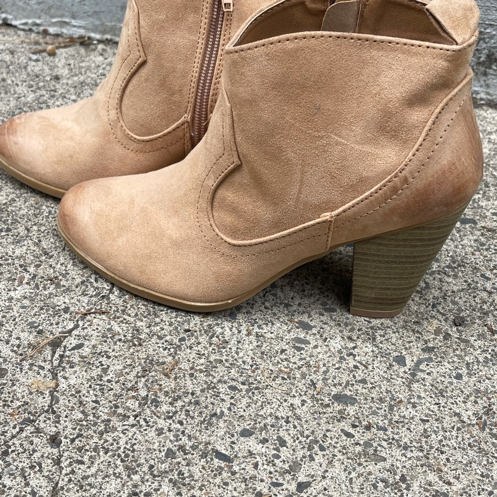 Tan leather booties - Picture 2 of 4